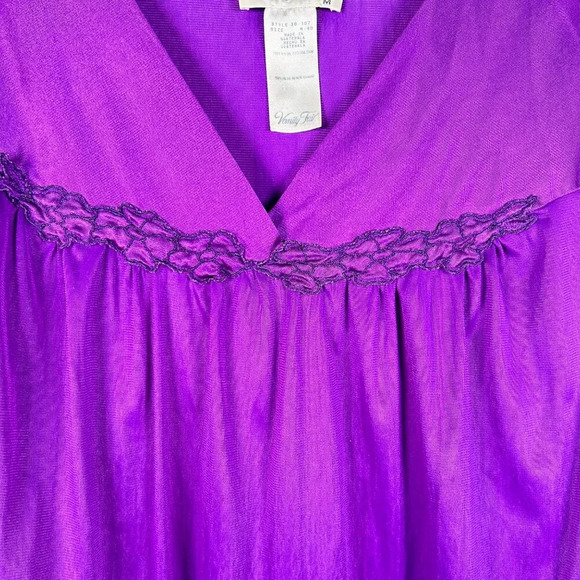 Vintage Vanity Fair Size Medium Purple Satin Gown Sleepwear Intimate - Picture 5 of 5